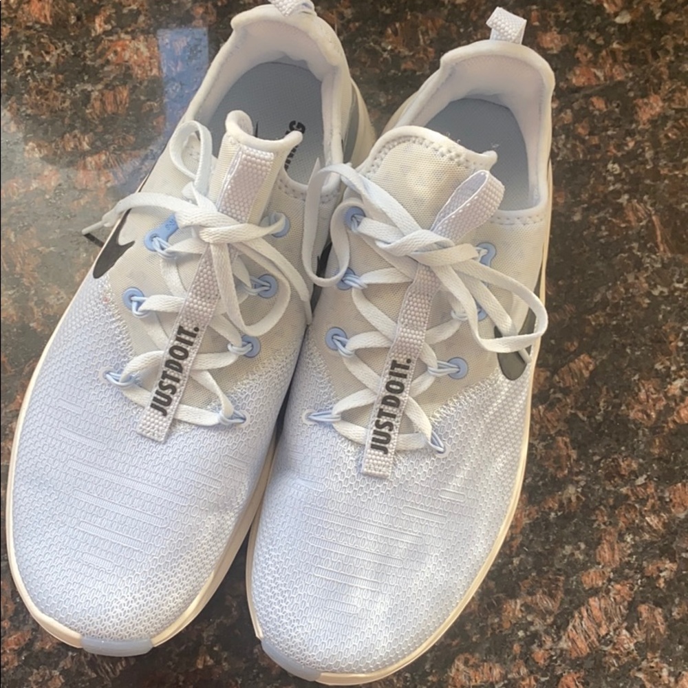 Nike shoes size 10 women